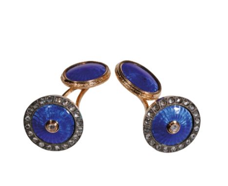 PAIR OF GENTLEMAN'S GUILLOCHE ENAMEL, GOLD AND SILVER CUFFLINKS, of circular and oval form, the yellow gold curved connection