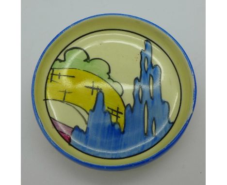 A Clarice Cliff Bizarre pin dish, diameter 7.5cm