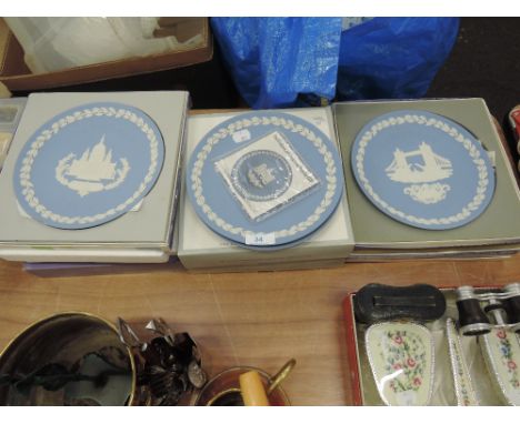A selection of ceramic display plates by Wedgwood Jasperware