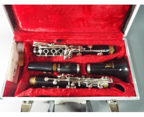 Clarinet - a Boosey and Hawkes of London regent clarinet, cased