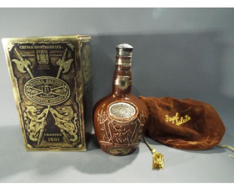 Chivas Royal Salute 21 year old blended whisky in brown Spode flagon in carton with velvet bag, 26.4 fl oz 70°.