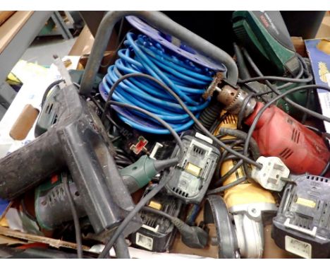 Box of mixed related tools. All electrical items in this lot have been PAT tested for safety and have passed. This does not c