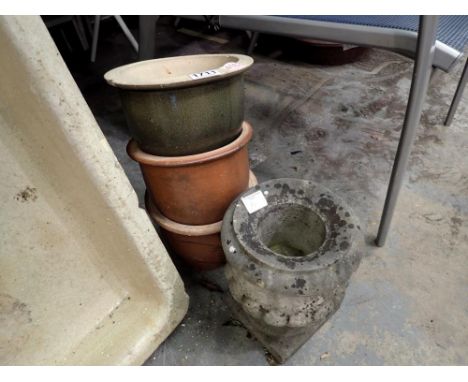 Three ceramic garden pots and a reconstituted stone urn. Not available for in-house P&amp;P 