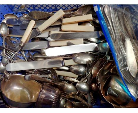 Large quantity of silver plated flatware including Walker &amp; Hall. Not available for in-house P&amp;P 
