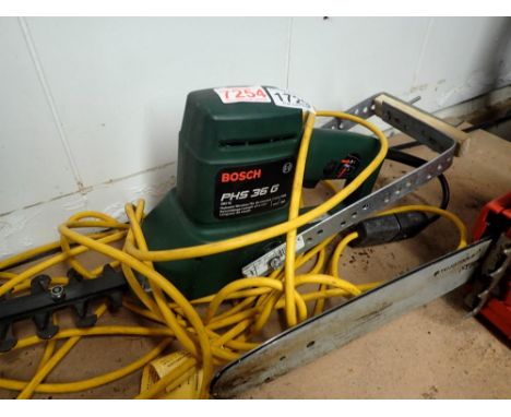 Bosch PH5 36G electric hedge trimmer. All electrical items in this lot have been PAT tested for safety and have passed. This 