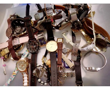 Quantity of mixed ladies and gents watches. P&amp;P Group 1 (£14+VAT for the first lot and £1+VAT for subsequent lots) 