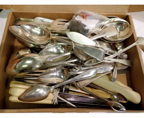 Mixed good quality cutlery. P&amp;P Group 2 (£18+VAT for the first lot and £3+VAT for subsequent lots) 