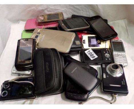 Quantity of mixed digital cameras and mobile phones to include Samsung. P&amp;P Group 2 (£18+VAT for the first lot and £3+VAT