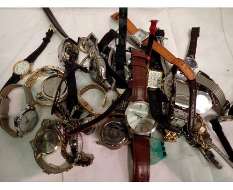 Collection of watches for spares or repairs. P&amp;P Group 1 (£14+VAT for the first lot and £1+VAT for subsequent lots) 