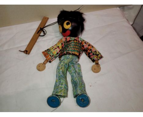 Vintage wooden puppet doll. P&amp;P Group 1 (£14+VAT for the first lot and £1+VAT for subsequent lots) 