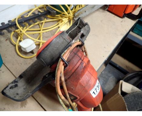 Black &amp; Decker strimmer GL5028. All electrical items in this lot have been PAT tested for safety and have passed. This do