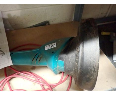 Bosch strimmer with spare cord. All electrical items in this lot have been PAT tested for safety and have passed. This does n