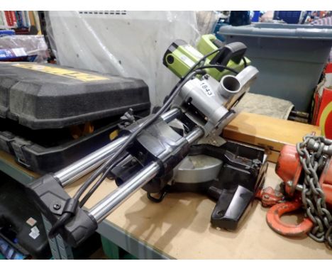 Guild 1700w electric plug in mitre saw. All electrical items in this lot have been PAT tested for safety and have passed. Thi