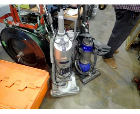 Vax power 6 2200w vacuum cleaner. All electrical items in this lot have been PAT tested for safety and have passed. This does