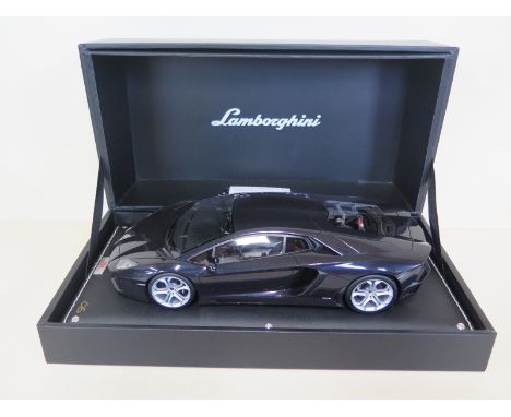 An MR Collection Models, handmade die-cast model, 1:18 scale, Lamborghini 05 MP with booklet and original presentation case, 