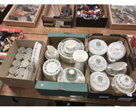 Royal Doulton 'Tapestry' tea and dinner service
