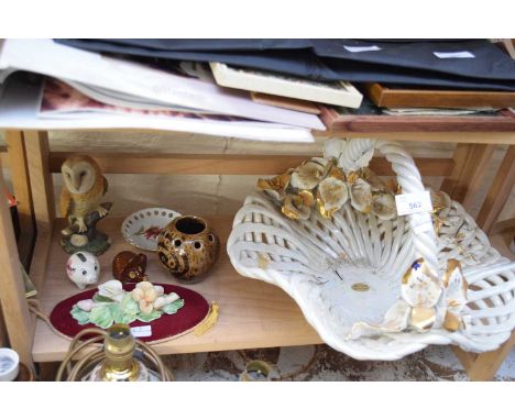 LARGE CERAMIC BASKET TOGETHER WITH OTHER CERAMICS