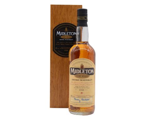 Midleton 1996, Very Rare Irish Whiskey, 70cl, 40%, in original wooden crate with certificate, bottle no 021786.