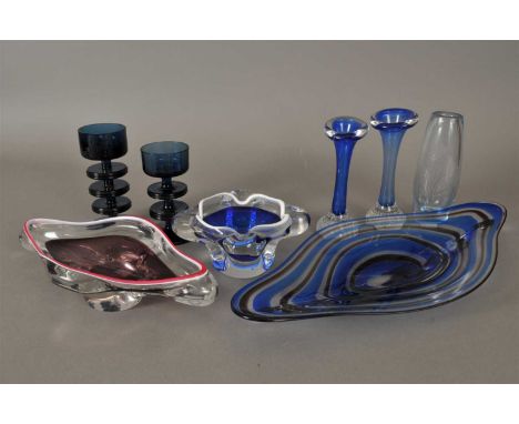 A collection of mid-20th century art glass to include a Chribska Glassworks Sommerso glass bowl designed by Josef Hospodka, 2