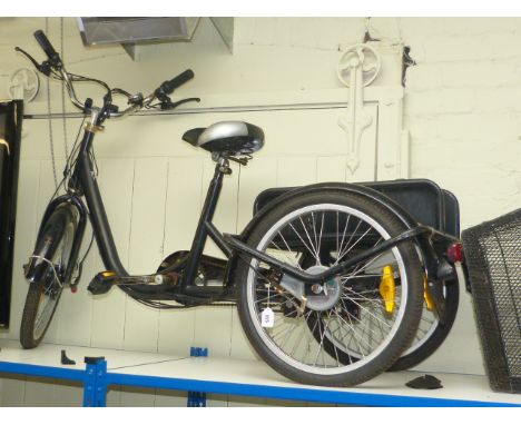Vintage style three wheeler cycle