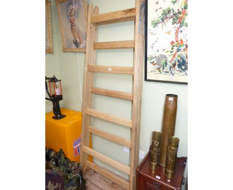 Pine nine rung step ladder