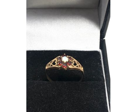 9ct gold garnet &amp; opal  ring (1.2g) 