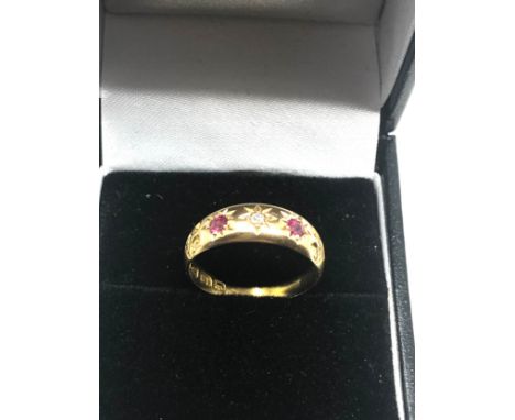 Antique 18ct gold diamond &amp; ruby ring weight 1.8g 