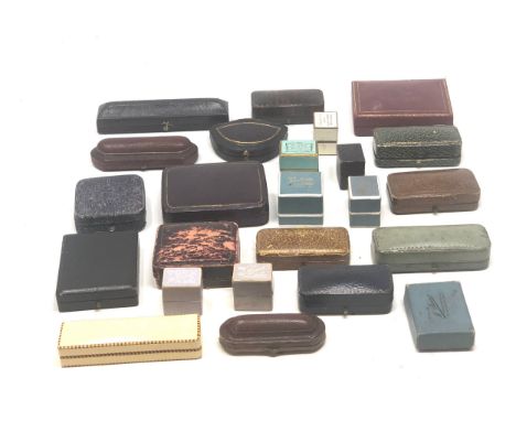Selection of antique / vintage jewellery boxes 