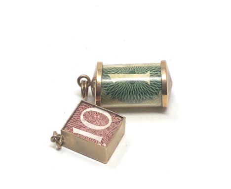 2 x 9ct gold vintage money charms (5.3g) 
