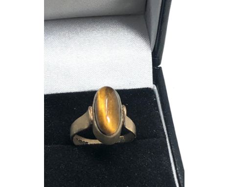 9ct gold vintage tiger's eye  ring (3.6g) 