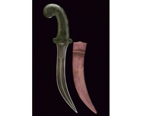 dating: circa 1800 provenance: India, Curved, double-edged blade, in fine damask, with double groove and central raiser, ribb