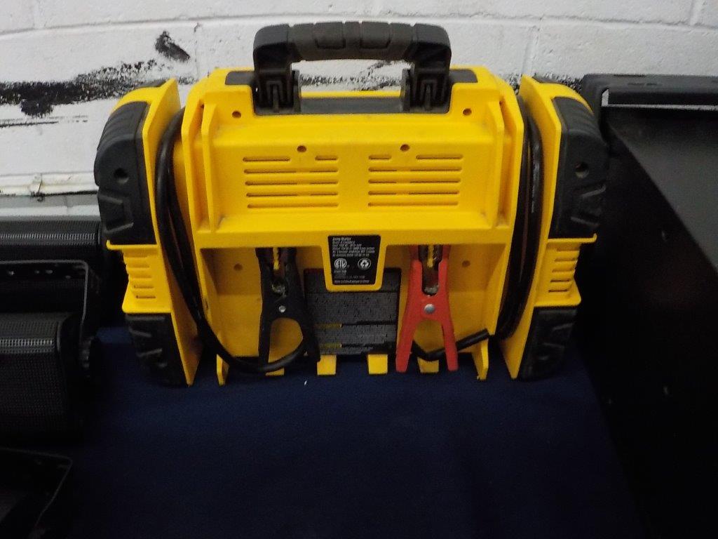CATERPILLAR jump starter mod CJ3000ca, 12vdc1000 amps instant
