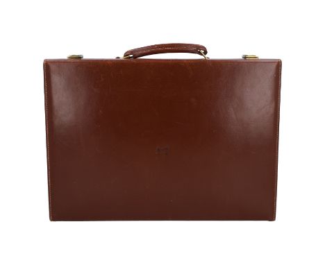 HERMÈS VINTAGE Kosmetik-Koffer "MALLETTE DE TOILETTE DE VOYAGE", Koll.: ca. 50er Jahre. Boxcalf Leder in Hellbraun mit vergol