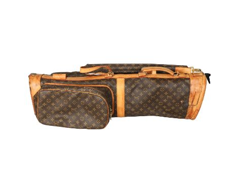 LOUIS VUITTON VINTAGE Golf Tasche, Koll.: 80er Jahre. Monogram Canvas Serie mit Rindsleder-Details, goldfarbener Hardware, zw