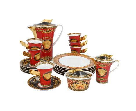VERSACE X ROSENTHAL Kaffeeservice "MEDUSA RED", NP.: gesamt 3.691,-€. Porzellan in Rot, Schwarz und Gold mit Barocken-Element