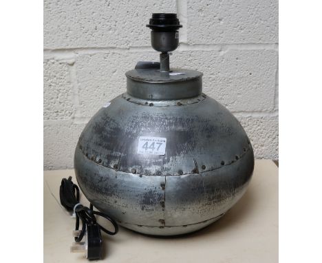 Metal lamp