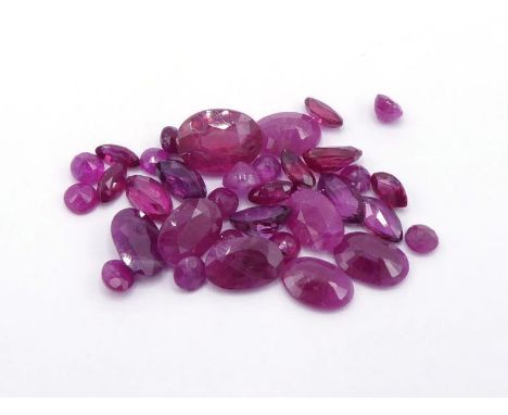 A mixed lot of faceted rubies, totalling approx. 8.15 carats (VAT to be charged on the hammer of this lot) 