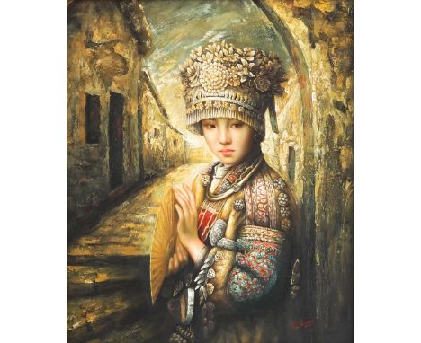 A portrait of an oriental lady, signed Lihung Oil on canvas, framed. Dim.: 50 x 61 cm, 79 x 90 cm framed.