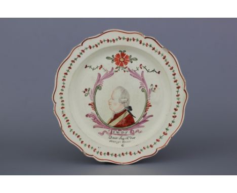 A Dutch-decorated English Leeds orangist creamware portrait plate, 18th C. Dia.: 25 cm
