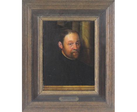 A portrait of a nobleman, Flemish school, 16th C. Oil on panel. Framed. Dim.: 28 x 22 cm, 42 x 36 cm framed.