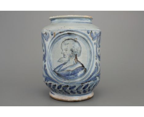 An Italian blue ground portrait albarello, Caltagirone, 17/18th C. H: 21,5 cm