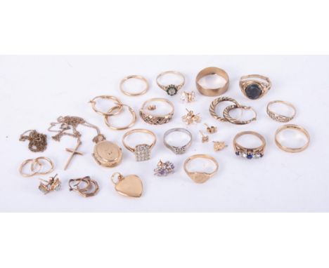 A mixed bag of 9ct yellow gold jewellery to include eleven rings, four pairs of hoop earrings (two hallmarked &amp; two not h