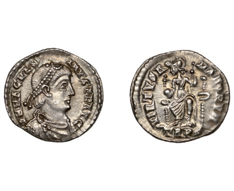 Roman Imperial Coinage, Magnus Maximus, Siliqua, Trier, pearl-diademed, draped and cuirassed bust right, rev. virtvs ro-manor