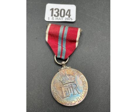 Silver 1953 Coronation medallion, 28g