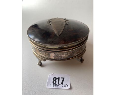 A silver and tortoise shell jewellery box on four bracket feet 4 inches diameter Birmingham 1918