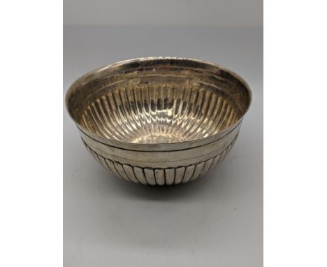 A Chinese export silver bowl, unmarked, 415g, D.17cm