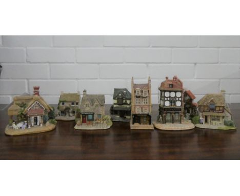 Eight ceramic shops and houses, from Lilliput Lane etc (A.F.) (8) 