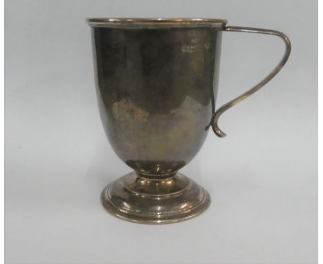 Edwardian silver Christening mug, Sheffield 1906, 9cm high.