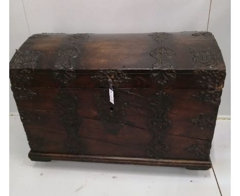 An 18th century style iron bound domed top trunk, width 100cm, depth 58cm, height 75cm