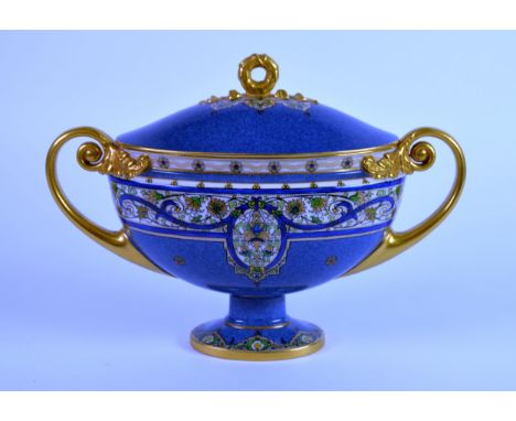 EARLY TWENTIETH CENTURY ROYAL WORCESTER POWDER BLUE PORCELAIN TWO HANLDED BOAT SHAPED PEDESTAL BOWL AND COVER, painted in col